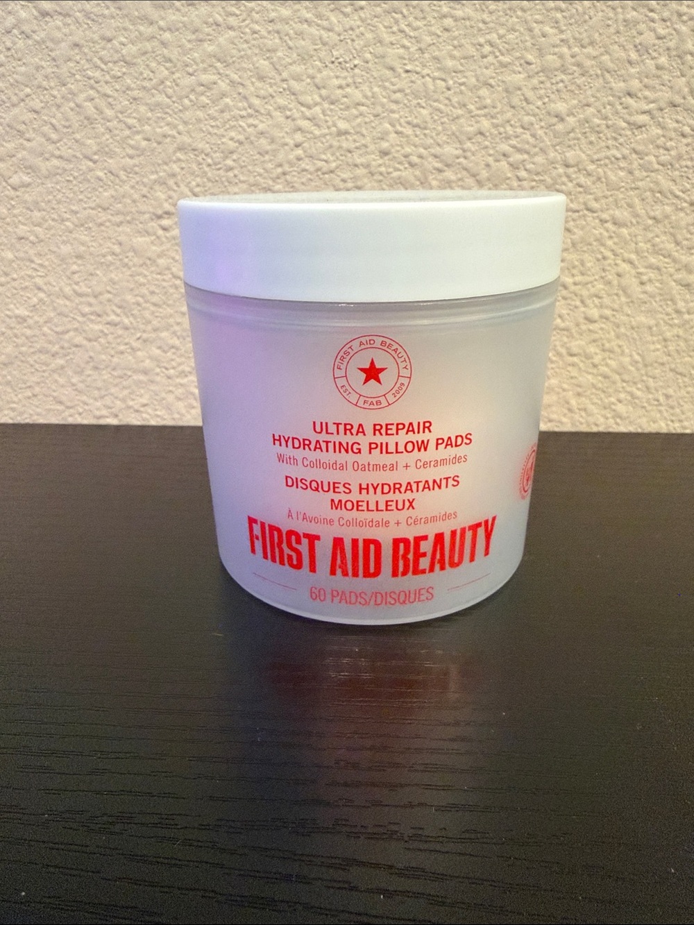 First Aid Beauty White Hydrating Pillow Pads Jar
